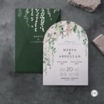 Oval Kesim Çiçekli Davetiye - Görsel 2